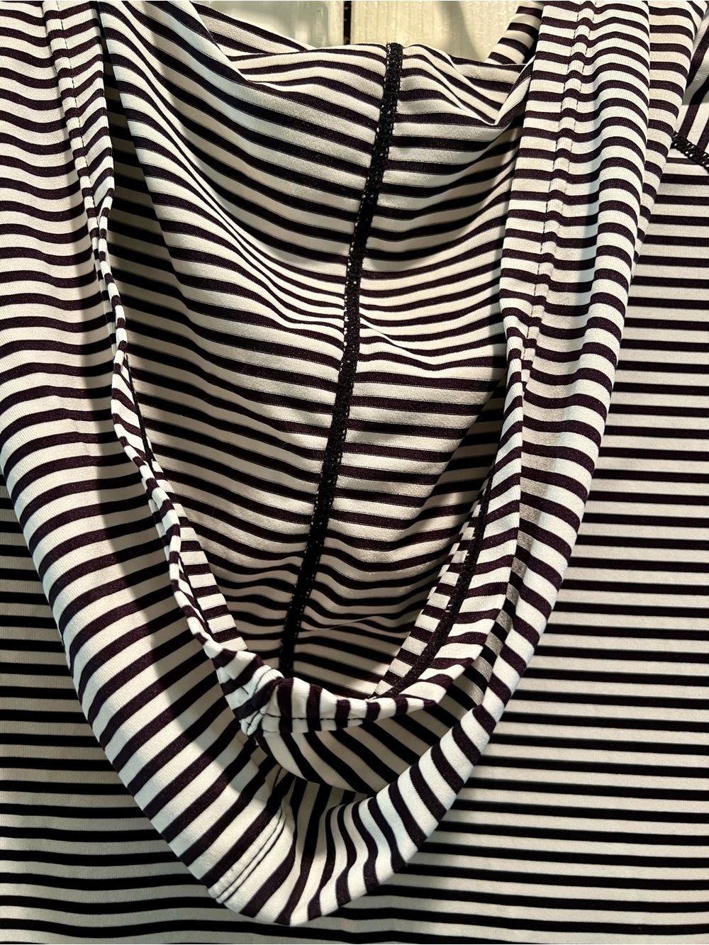 Coolibar women’s sz L Black White Striped Hooded Pullover sun protection - Picture 7 of 9